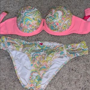 Victoria’s Secret swim suit bikini set